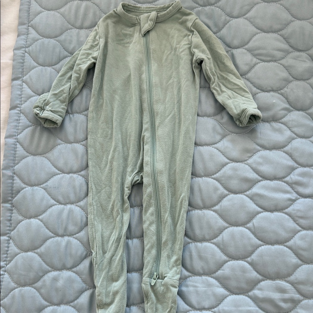 Kyte baby footie sage